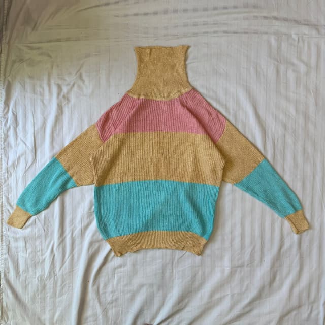 chunky knit color-block turtleneck sweater size (S)