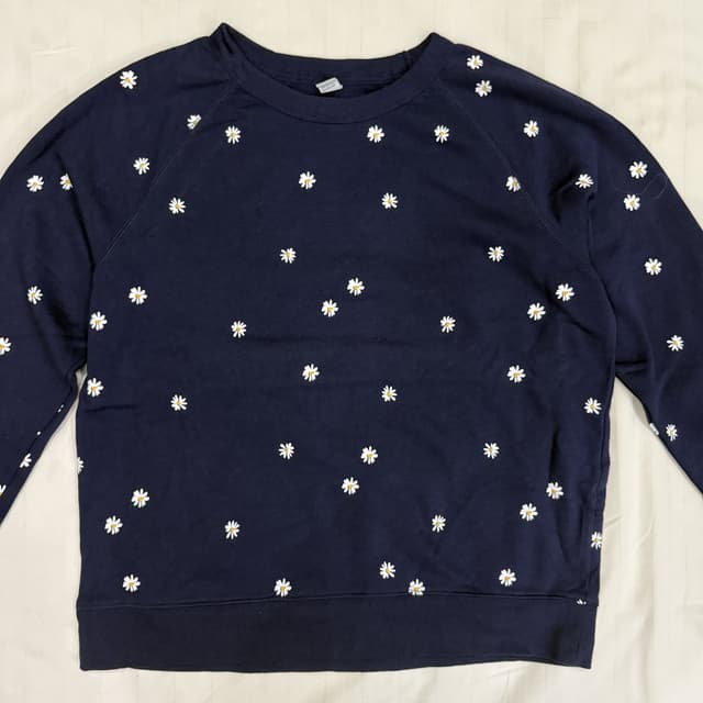 Old Navy Daisy Sweatshirt blue colour size large (L)